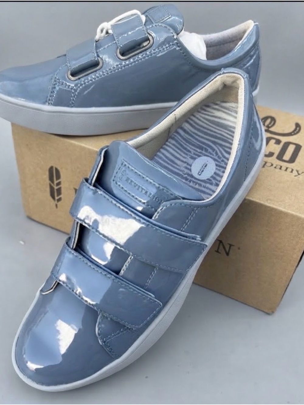 NEW Revitalign Orthotic Smoke Blue Sneakers Malibu Bella Patent Size 6D New
